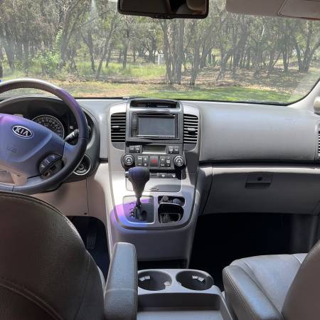 2010 Kia Sedona EX - $4,500 (Spicewood)63621941529985124