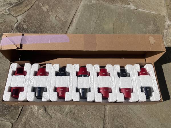 Wolf Gas Range Knobs (14-Count, Red & Gray, Never Used) 1