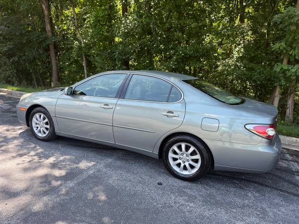 Lexus ES 300 1