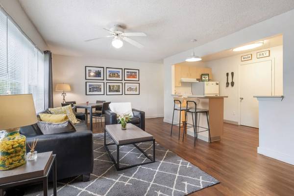 $549 / 4br - 1200ft2 - Apply Today & Secure The Last Spot At Stadium Park! (Eugene)63977277716227120