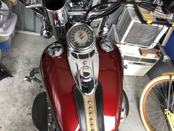 2009 Harley Davidson Heritage Classic Softail - $5.900 (Iroquois)63437645692545122