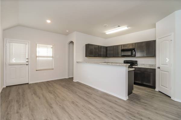 $1,858 / 3br - 1687ft2 - Casas de alquiler Ennis - 6 semanas gratis (Ennis)63796327743873121
