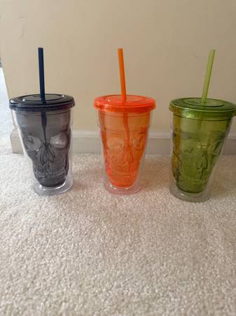 3 Halloween skull drink cups 1