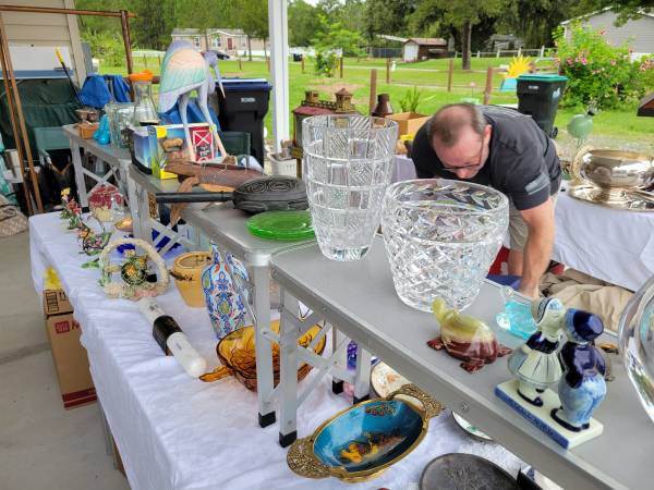 Yard sale photo