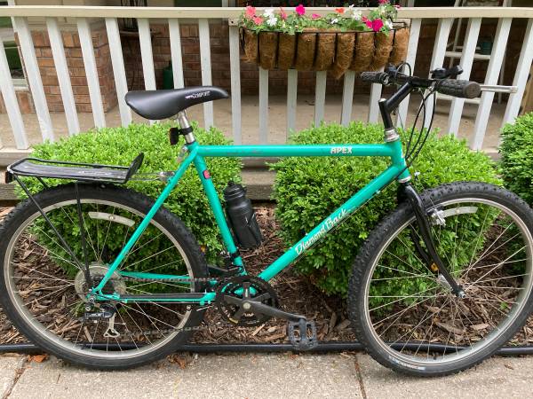 DiamondBack Apex 20" MTN frame 1