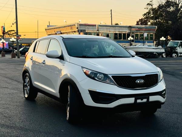 2016 Kia Sportage LX AWD 136k - $6,300 (Brooklyn)63654718113793121
