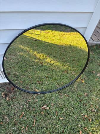 Large round mirror 1