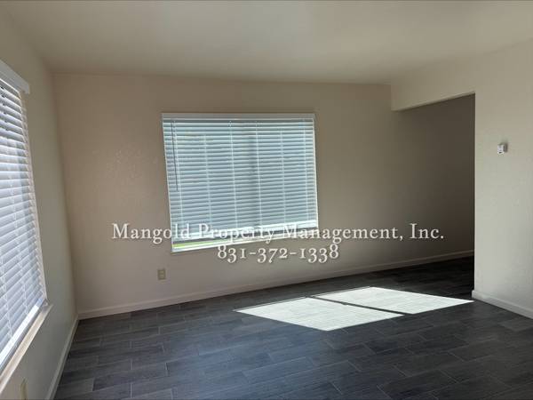 $2,925 / 3br - Three Bedroom Unit Located in Greenfield Neighborhood (Greenfield)64009501377923123