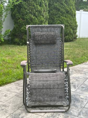 Free zero gravity chair 1