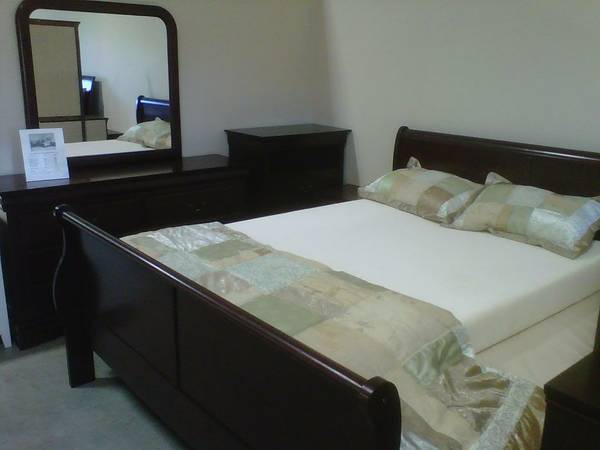 Cherry Bedroom Set. Very nice! 1