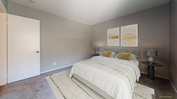 $1,695 / 1br - 600ft2 - Van Nuys Jr 1 Bedroom *SS Appliances *Vinyl Floors *Recently Upgraded (Van Nuys / Lake Balboa Adjacent)63774505611521122