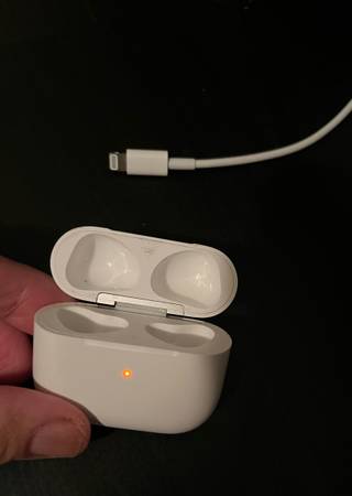 Apple AirPods 3rd Generation Charging Case 1