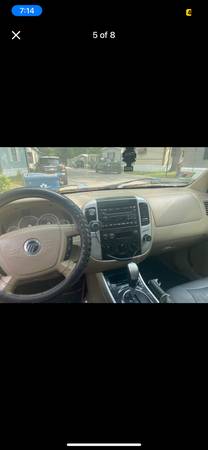 2007 Mercury Mariner Runs perfect Ice cold AC - $1,699 (Loop)63616816947203123