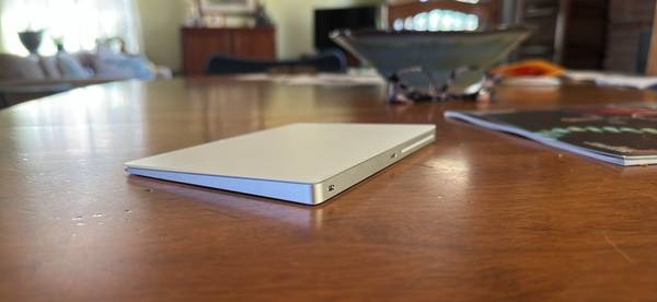Apple Magic Trackpad (A1535) 1
