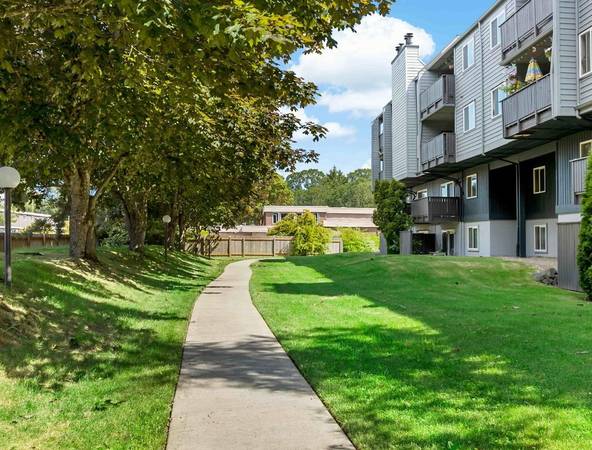 $1,595 / 1br - 680ft2 - Storage Spaces, Vinyl Wood Flooring, Newly Remodeled Units63688443663875121