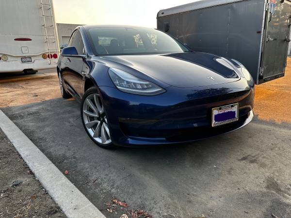 Showroom condition-Tesla Model 3 Long Range - $18,950 (Agoura Hills)63470044979587124