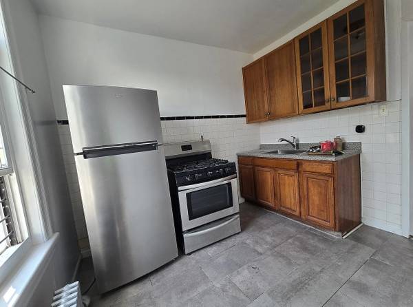 $1,500 / 1br - Amplio y luminoso apartamento de 1 dormitorio en Crown Heights (Brooklyn)63854194200961124