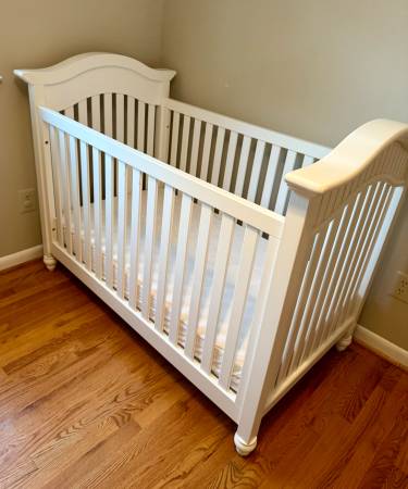 Classic White Crib & Mattress 1