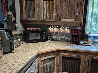 $1600.00 / 3br - West Main Street64022450660993123