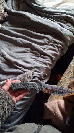 Camouflage knife 1