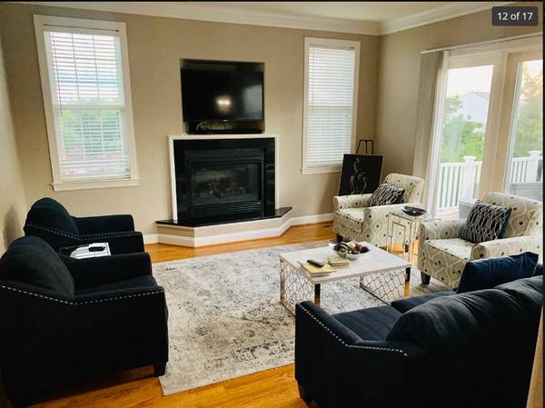 $1,600 / 1br - Furnished Rooms in Executive House for RENT - Chantilly (Chantilly)63779464498947123