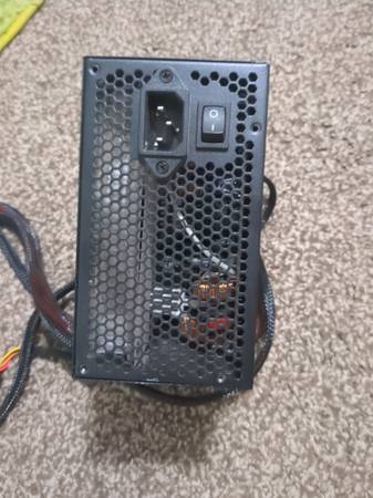 Fuente de alimentación Raidmax 400 W - 7 $ (Aurora)63471157307777121