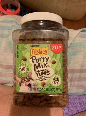 Friskies cat treat 1