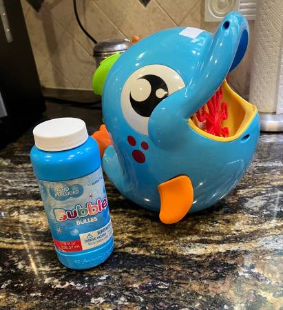 Kidzlane Dolphin Bubble Machine 1