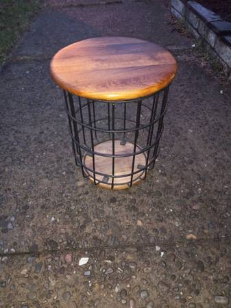 Wood Top Wire Basket Storage Stool/Table 1