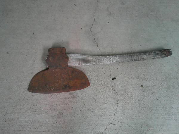 Antique Axe - $50 (Cedar Creek Lake)62972002322817121