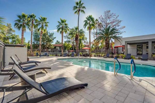 $1,599 / 2br - 980ft2 - ¡Juega un partido de tenis en Ovation at Tempe! Cancha de tenis (Tempe)63623896842753121