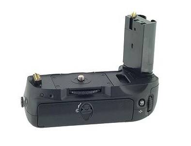 NIKON MB-D10 Battery Pack 1