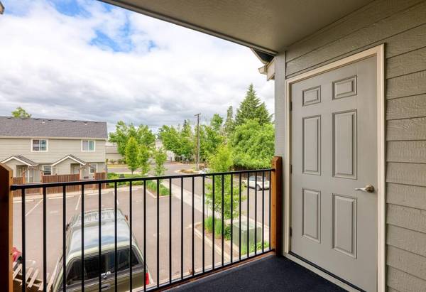 $1.349 / 1 habitación - 544 pies² - Aire acondicionado solo en viviendas seleccionadas, estacionamiento fuera de la calle, techos altos (Hayden Bridge)63373573060995122