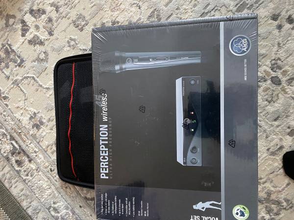 Perception wireless ultra high frequency  microphone system 1