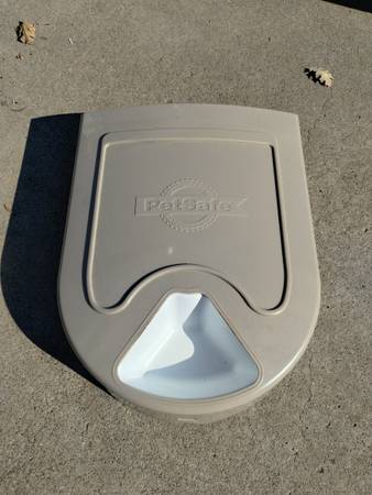 Automatic pet food feeder 4 cats and dogs 1