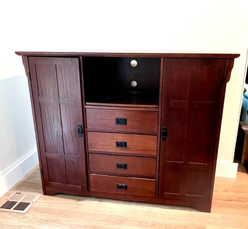 TV Cabinet /Sideboard 1