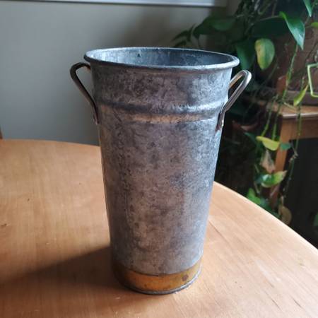 Galvanized Metal Vase, 8.5 inches 1