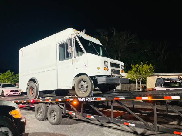 EX furgoneta de gobierno de bajo kilometraje, tamaño DC - $8,900 (área de Washington DC)63616403463427124