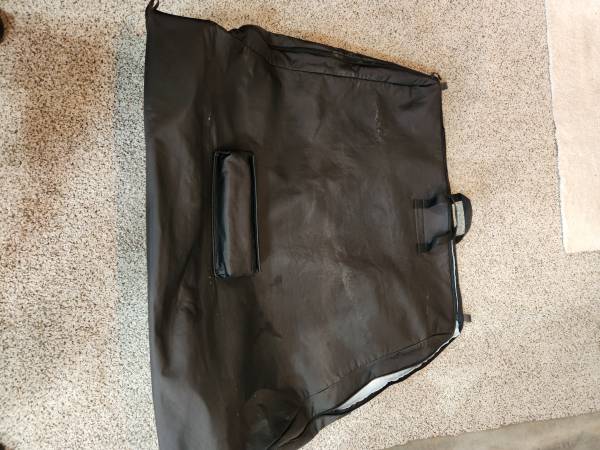 JEEP Deluxe T-Tops Case.Stock Airbox and Filter for 2021 Jeep+other yr - $50 (East Wenatchee)63441524266627120