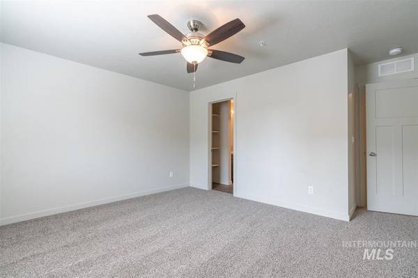 $1,695 / 3br - 1681ft2 - The Brickyard Complex is in just Minutes from the Village! 3715 /G (Meridian)63981528249859123