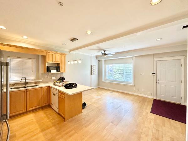 Spacious 3 Bed + 3 Bath Half Duplex | Prime Marpole Location 1