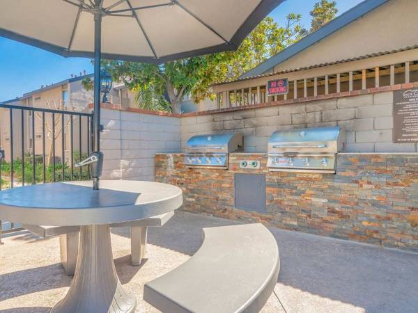 $1,999 / 2br - Business Center, Patio, 2 Pools (42200 Moraga Road, Temecula, CA)64028083235971124