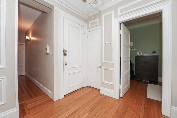 $1,075 / 1br - condominio de lujo Back Bay Connection en Esplanade Sublet en Beacon. (Boston)63892102959618123