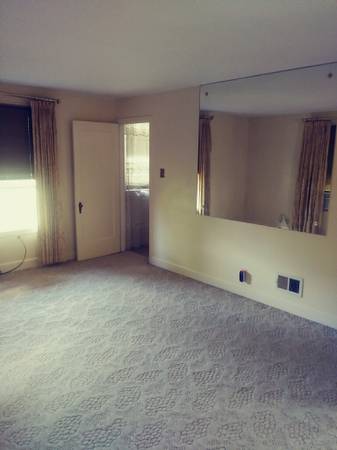 $900 / 1br - 1BR Duplex - Everything Included - Incline District (E Price Hill)63974610573187120