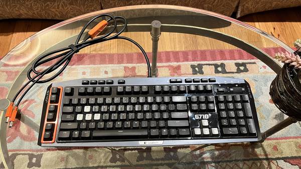 Logitech G710+ Mechanical Gaming Keyboard - Cherry MX Brown Switches 1
