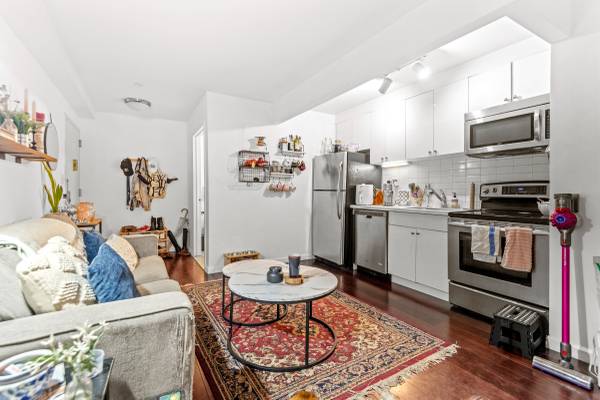 $3,749 / 2br - 2 Bedroom with Home Office in Elevator Building (Brooklyn)64033461300867122