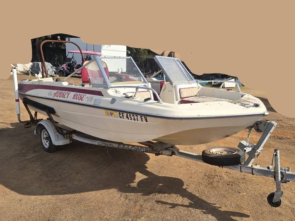 1975 Glastron Open Bow 1