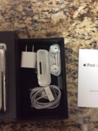 iPod 120 GB - 150 USD (Hampton)63436961787265122