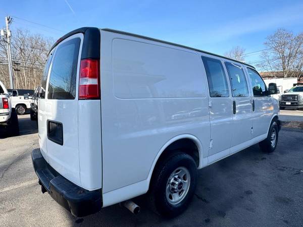 2013 GMC Savana - Photo 13