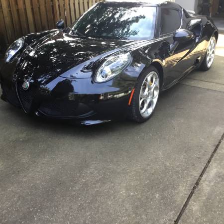2017 Alfa Romeo 4C   Bajo kilometraje - $55,000 (Cedar Mill)63616123004163120